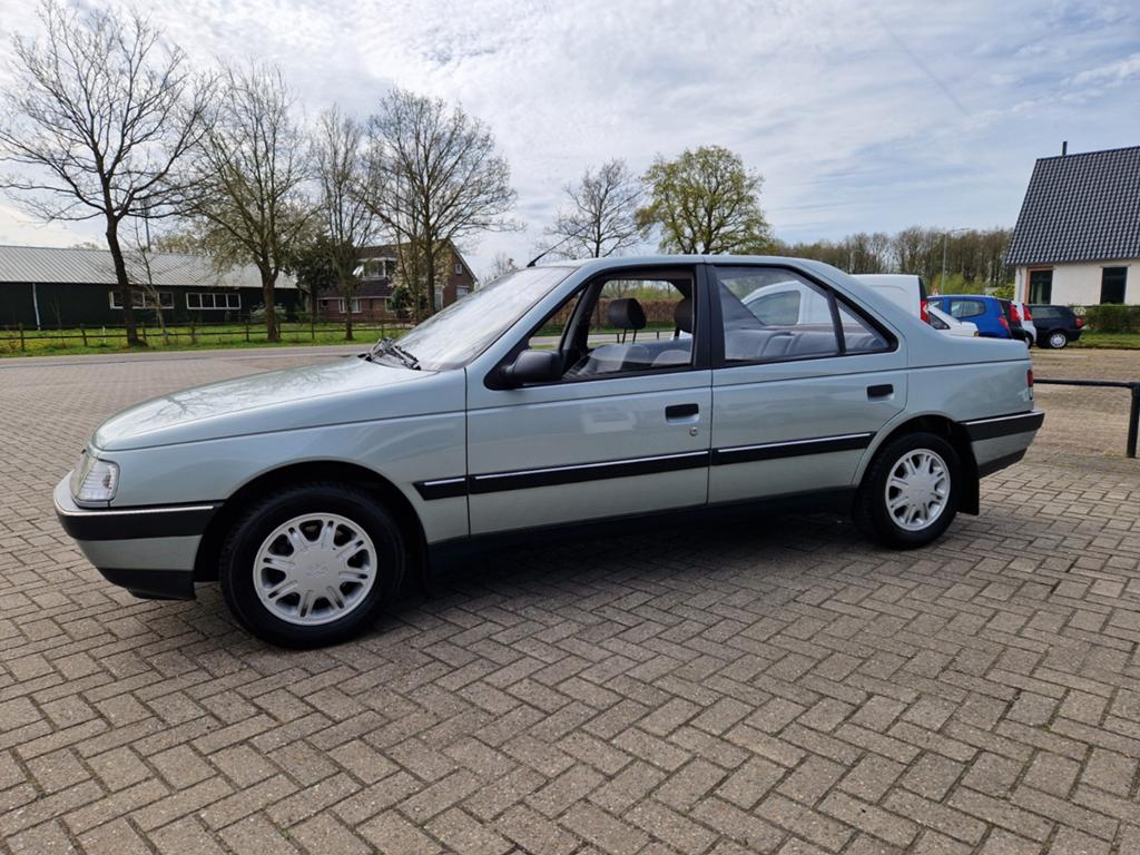 Peugeot 405 1.6 GR 1989 26 000 km ! ! !, Autos, Oldtimers & Ancêtres, 4 portes, Berline, Tissu, Vert
