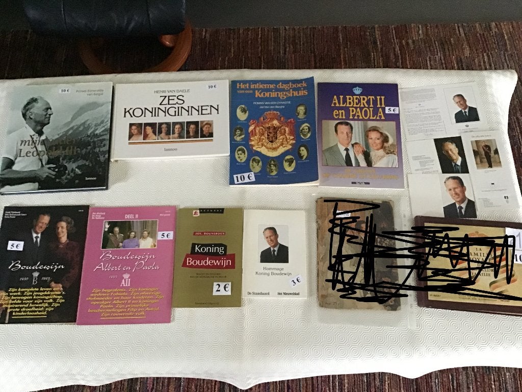 9 boeken over het Koningshuis, Verzamelen, Ophalen of Verzenden, Zo goed als nieuw