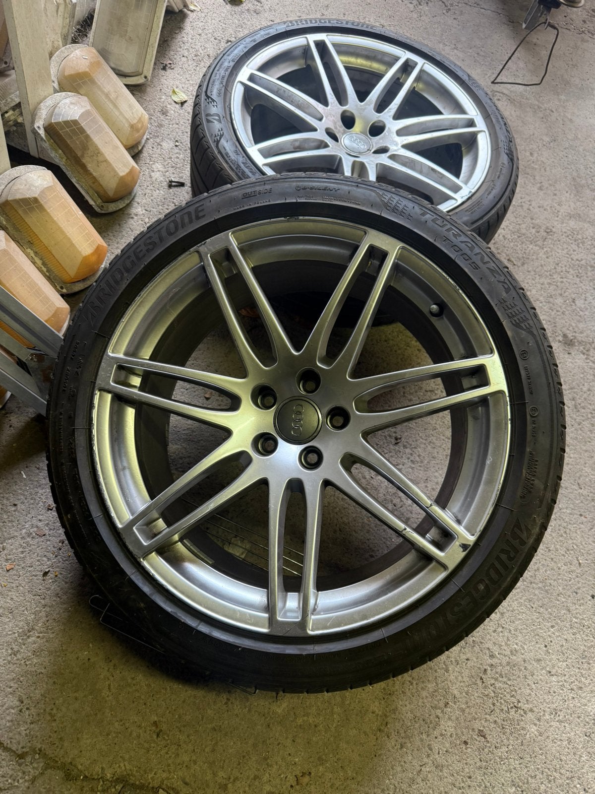 Pneu et jante audi, Autos : Pièces & Accessoires, Pneus et Jantes, Pneus hiver, 255 mm, Enlèvement