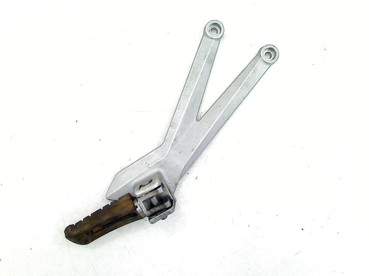 REPOSE PIEDS SUPPORT ARRIÈRE DROIT KTM 690 Enduro, Dhr. S. di Majo, Utilisé, Info@cama-motorparts.nl, P.J. Troelstraweg 8 8
3144 CX  MAASSLUIS, NL
