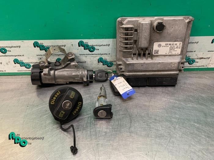 Serrure de contact + ordinateur d'un Seat Ibiza (Ibiza 08-), -, 3 mois de garantie, Utilisé, -