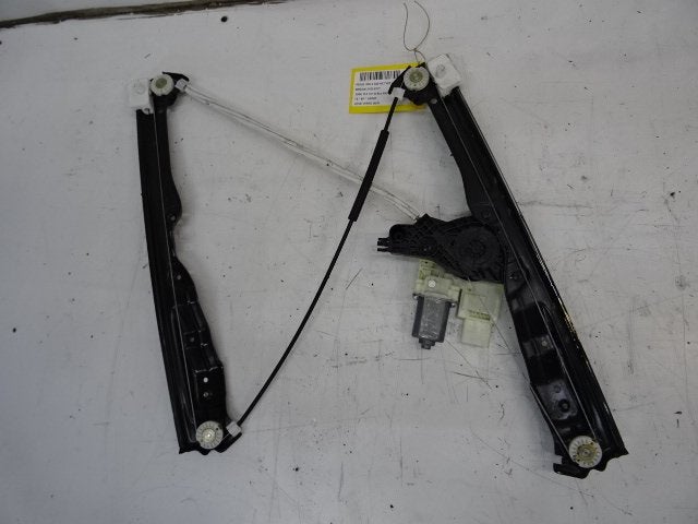 VITRE MECANISME AVANT DROIT 308 SW (L4 / L9 / LC / LJ / LR), Utilisé, Peugeot