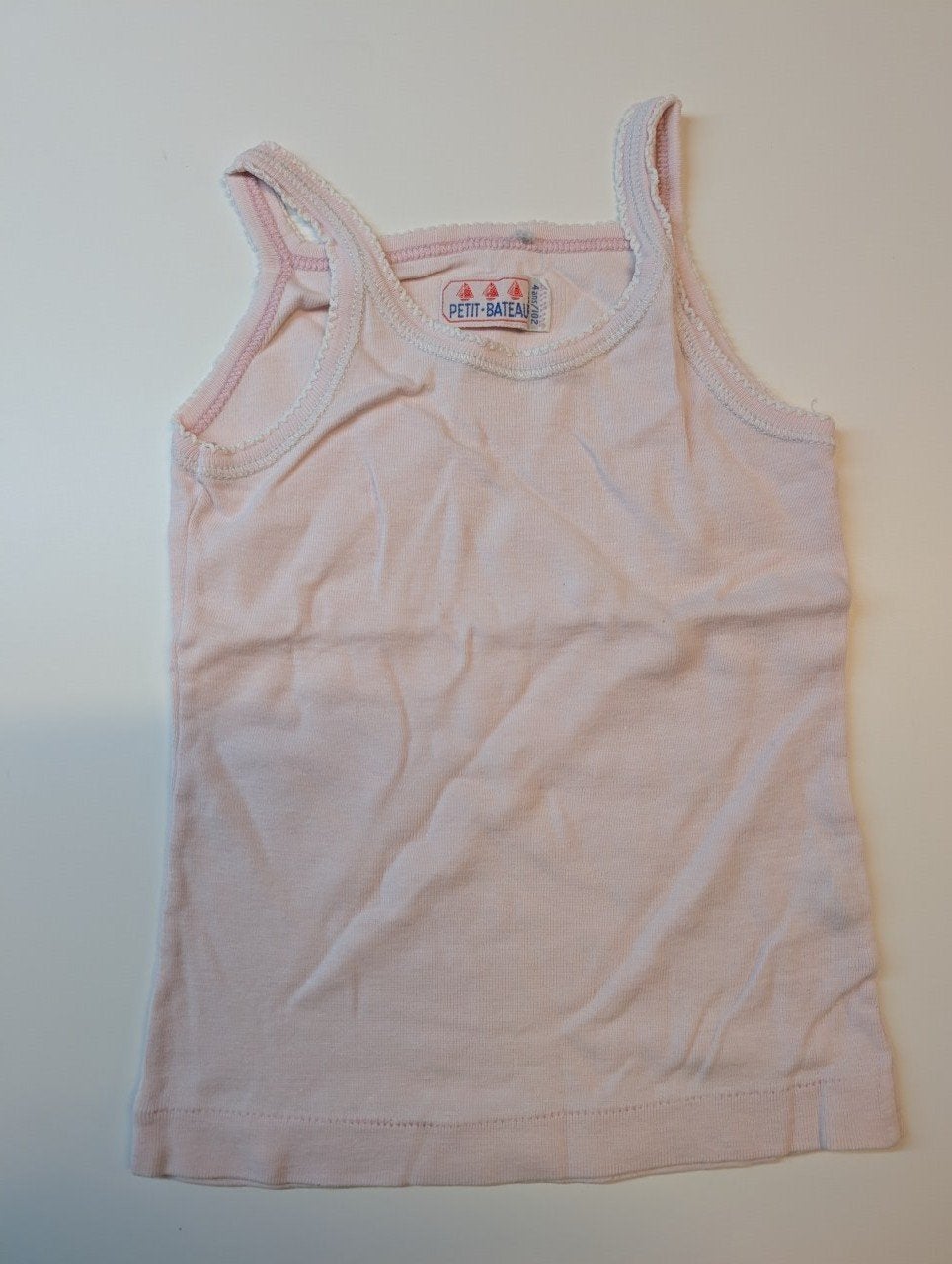 Gilet à bretelles spaghetti Petit Bateau pour 4 ans, Enlèvement ou Envoi, Comme neuf, Petit Bateau, Vêtements de nuit ou Sous-vêtements