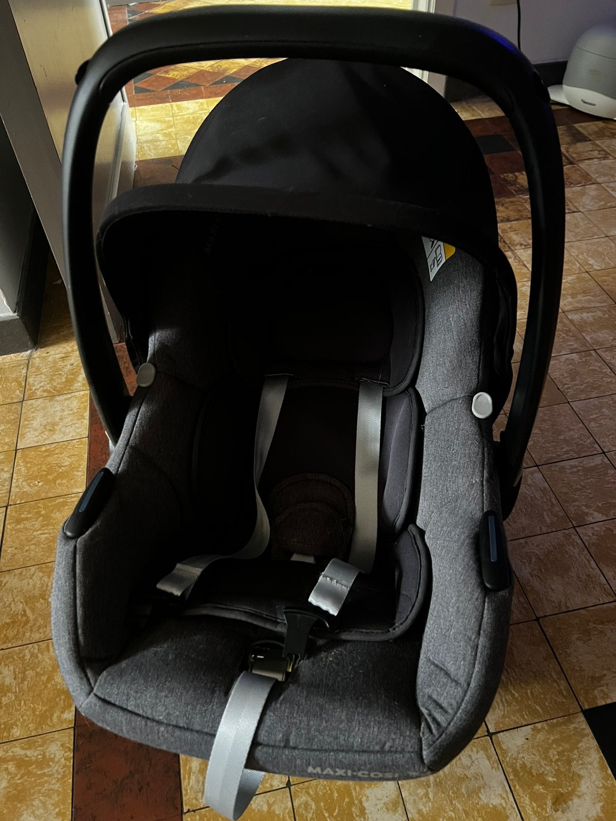 Maxi cosi cabriofix i-size, Ophalen, Zo goed als nieuw