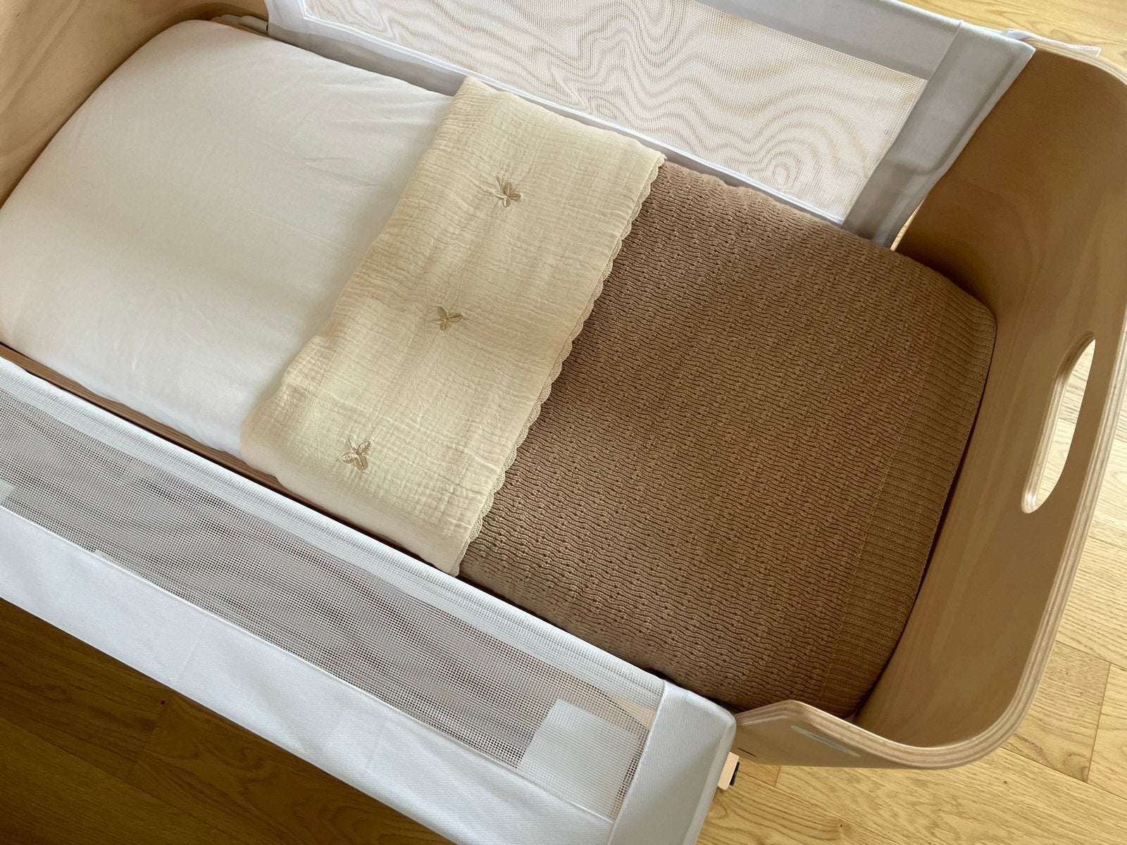 Co sleeper bed nest, Kinderen en Baby's, Ophalen, Zo goed als nieuw, Matras