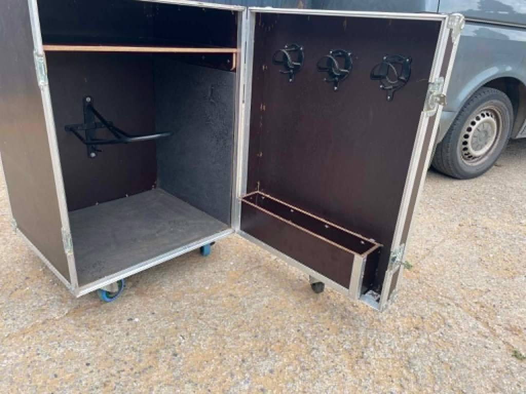 Armoire Sellerie équestre flight case VAN, Polyvalence, Wintec, Enlèvement, Utilisé