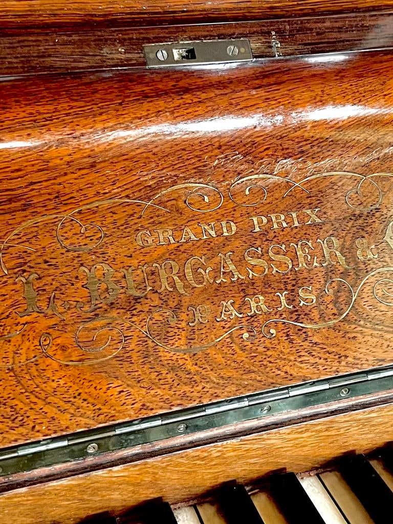 Prachtige staande piano Burgasser&Cie, Ophalen, Gebruikt, Piano