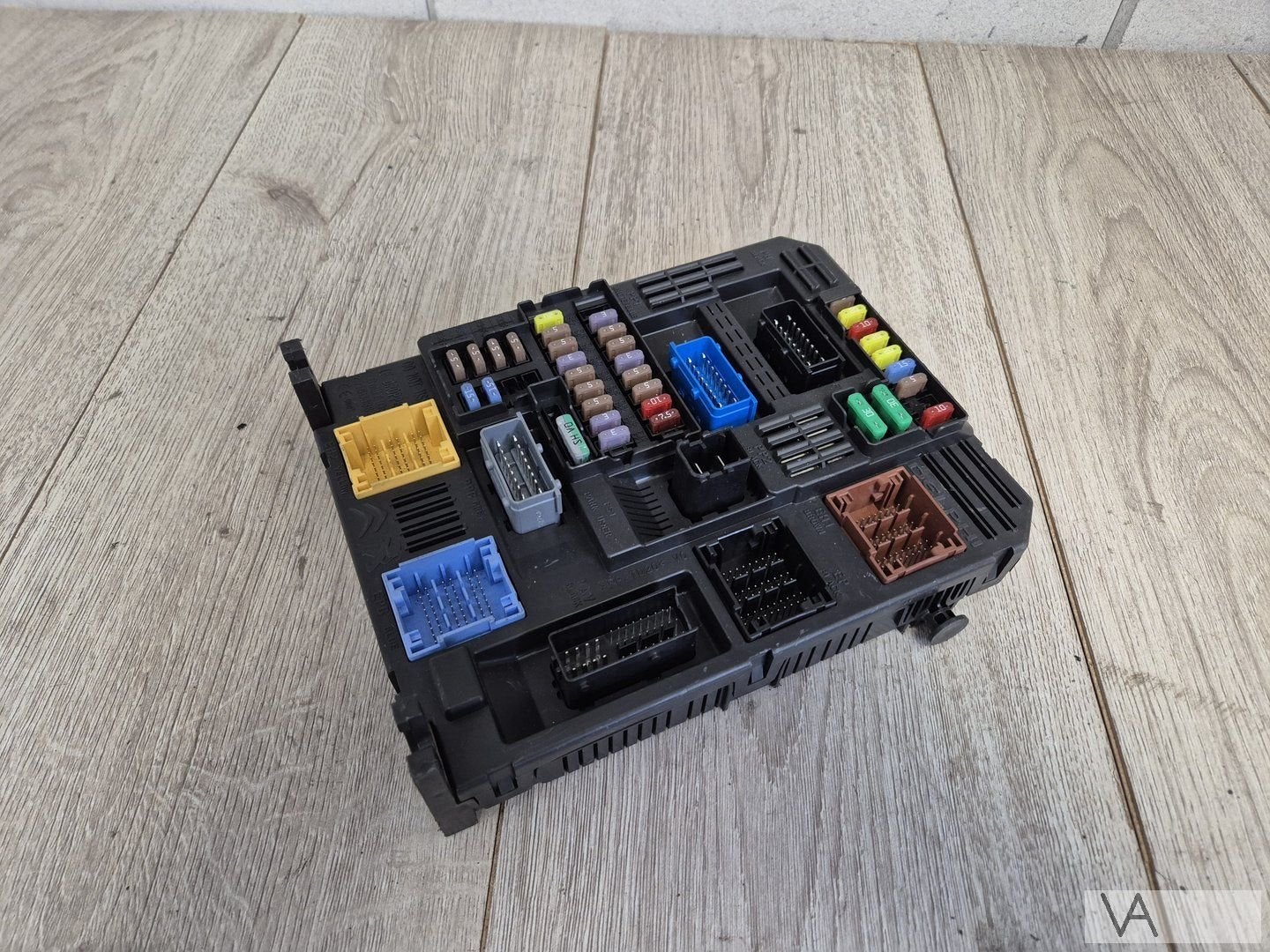Citroen C4 Picasso / Berlingo  zekeringkast 9830707880 €150, Gebruikt, -, Ophalen of Verzenden, -