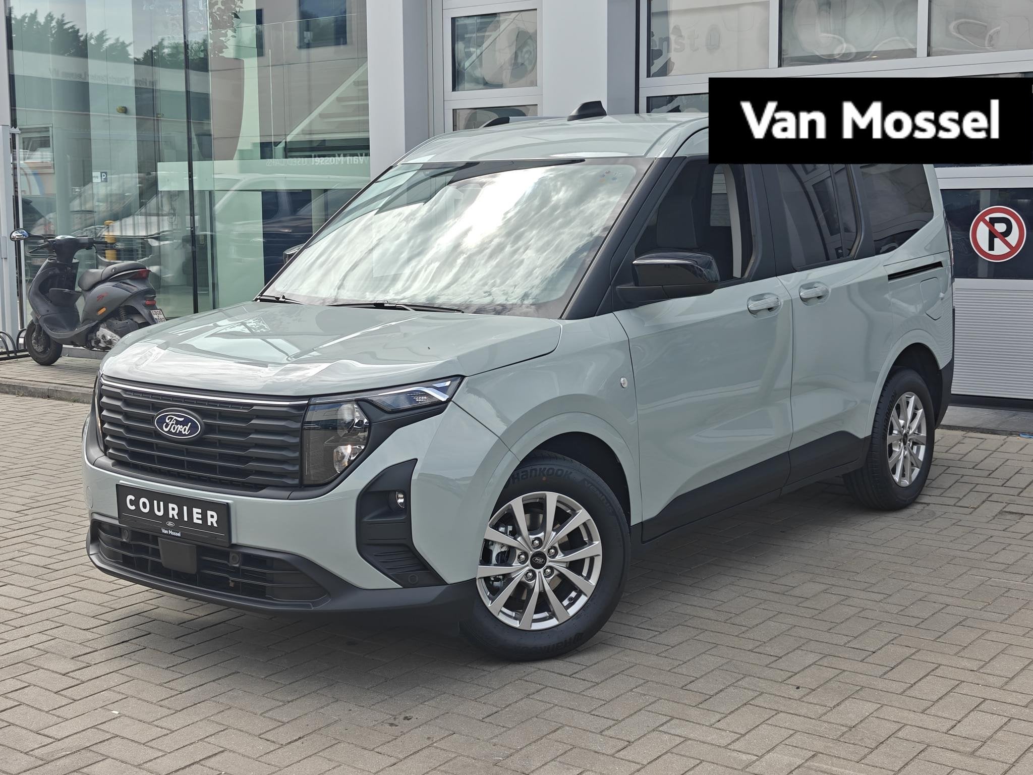 Ford Tourneo Courier Titanium Automaat|Camera|Adaptive Cruis, Auto's, Ford, Bedrijf, 5 zetels, Automatische klimaatregeling, 1000 cc