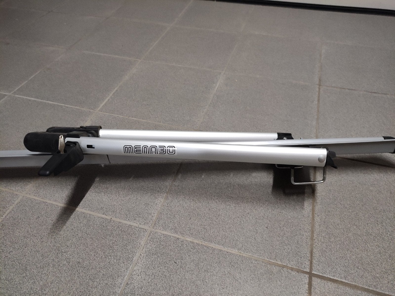 porte vélo MENABO pour toit voiture, Enlèvement, 1 vélo, Comme neuf, Galerie de toit