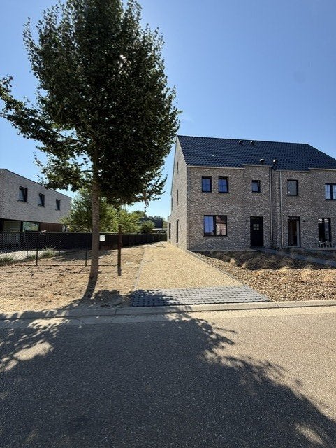Prachtige villa met 4 slaapkamers, 200 tot 500 m², Overige soorten, Sint Petrusstraat 35B, Beringen, Verkoop zonder makelaar