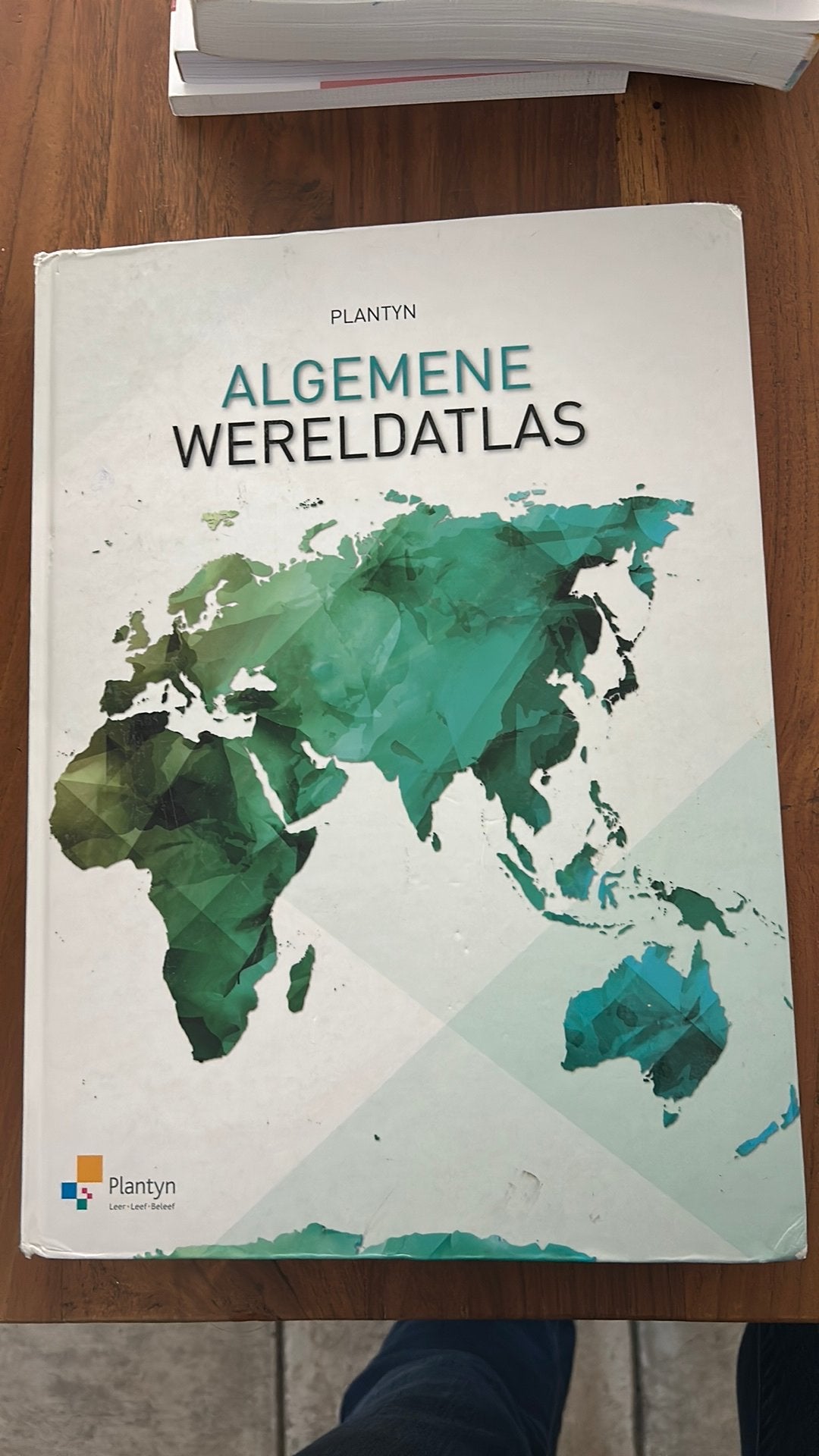 Wereld atlas, Boeken, Atlassen en Landkaarten, Ophalen, Zo goed als nieuw, Wereld