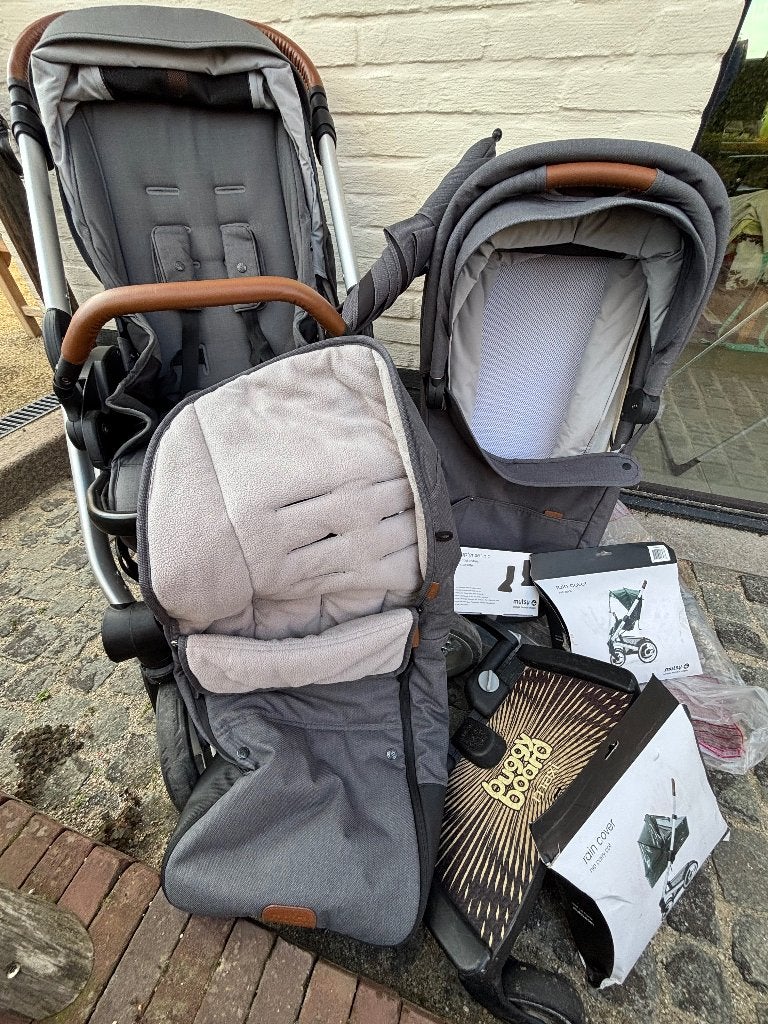 Mutsy nio buggy 3 in 1 incl. accessoires & buggybord, Ophalen, Gebruikt, Overige merken, Regenhoes