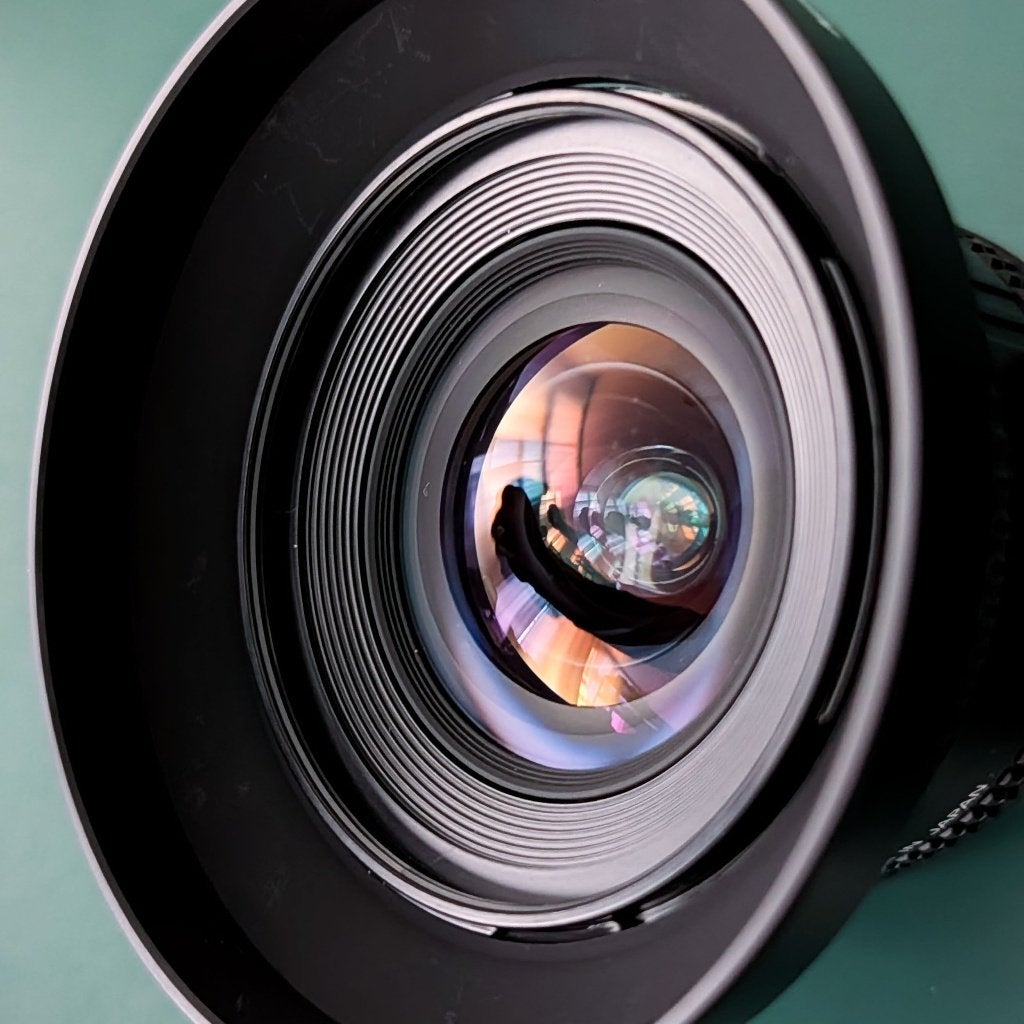 Nikon AF 20 mm f/2.8 AF NIKKOR, TV, Hi-fi & Vidéo, Monture Nikon Z, Enlèvement ou Envoi, Nikon, Utilisé