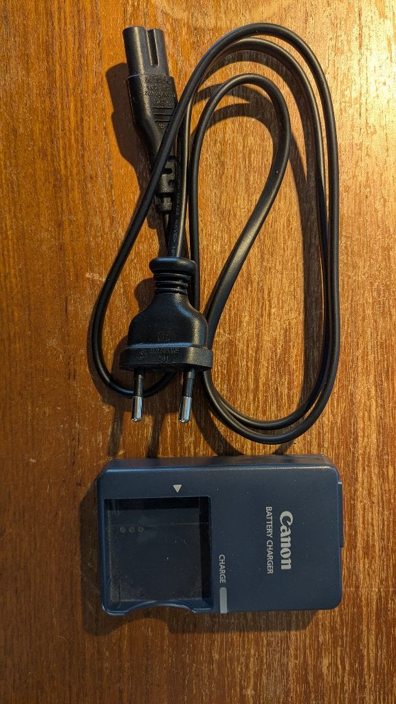 Canon lader CB-2LVE G (181), Audio, Tv en Foto, Fotografie | Accu's en Batterijen, Ophalen of Verzenden, Zo goed als nieuw, Canon