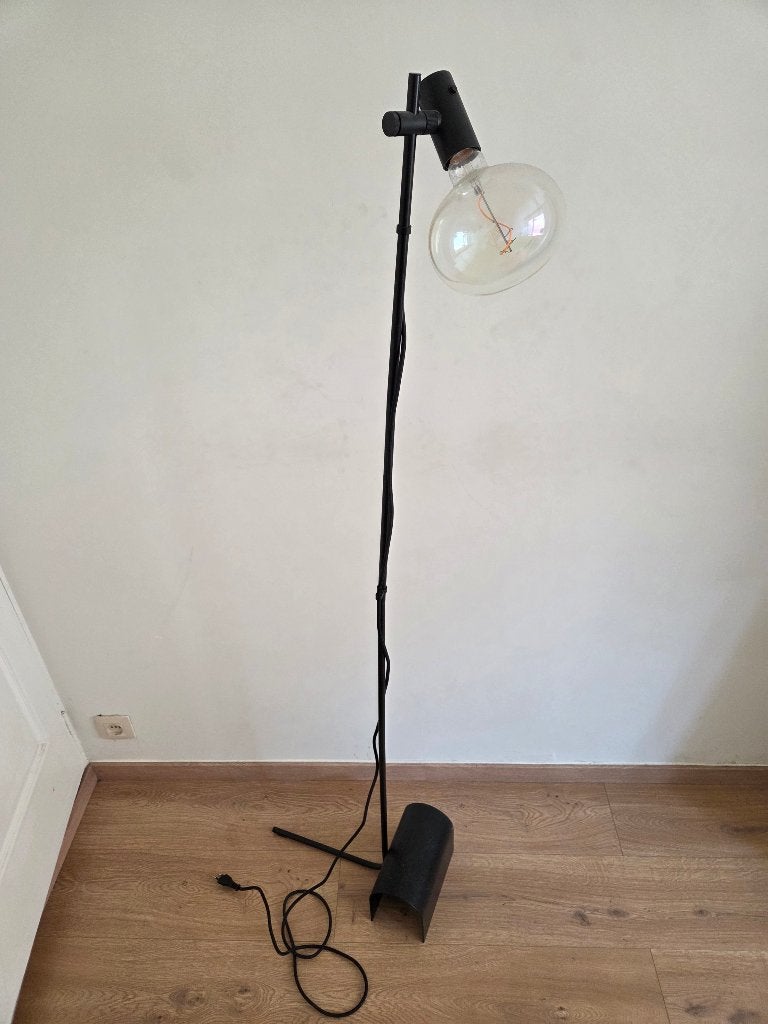 Staande lamp, IKEA - HÅRSLINGA, zwart, Ophalen, Zwart, IKEA, Zo goed als nieuw