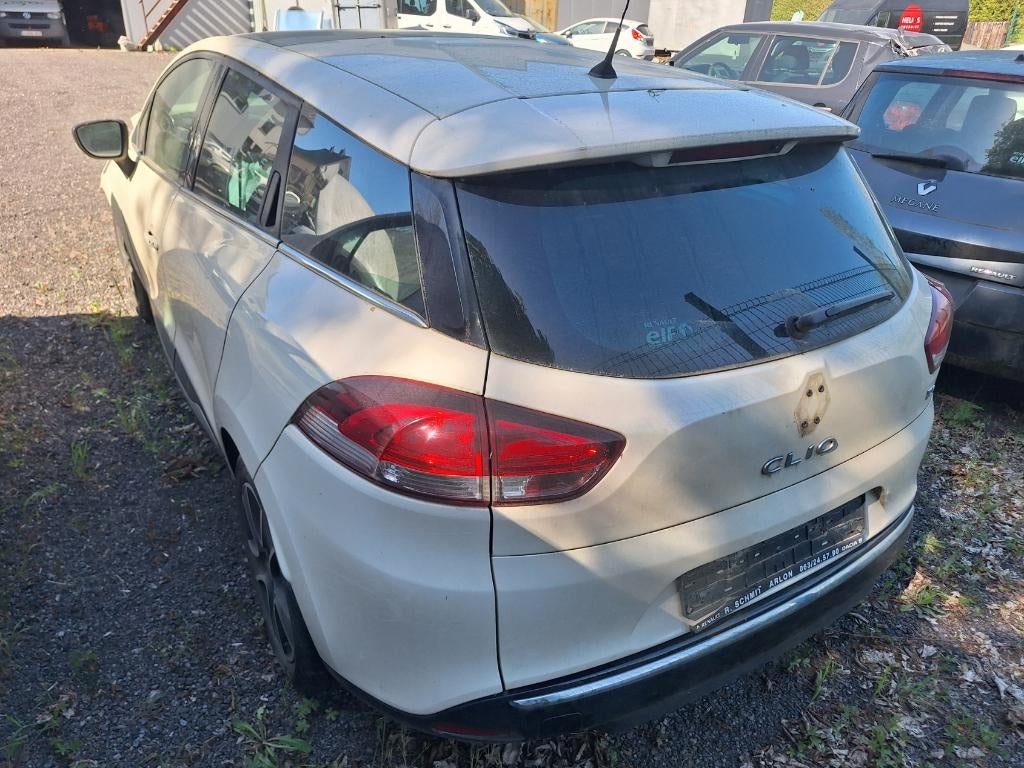 Renault clio 0.9 TCE break accidentée, Euro 5, Achat, 898 cm³, Boîte manuelle