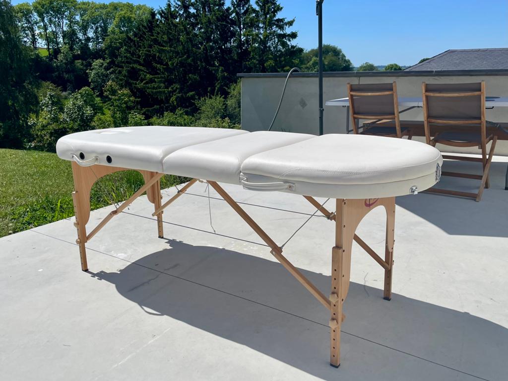 Table de massage portable ovale en cuir – avec accessoires, Enlèvement ou Envoi, Utilisé, Table de massage