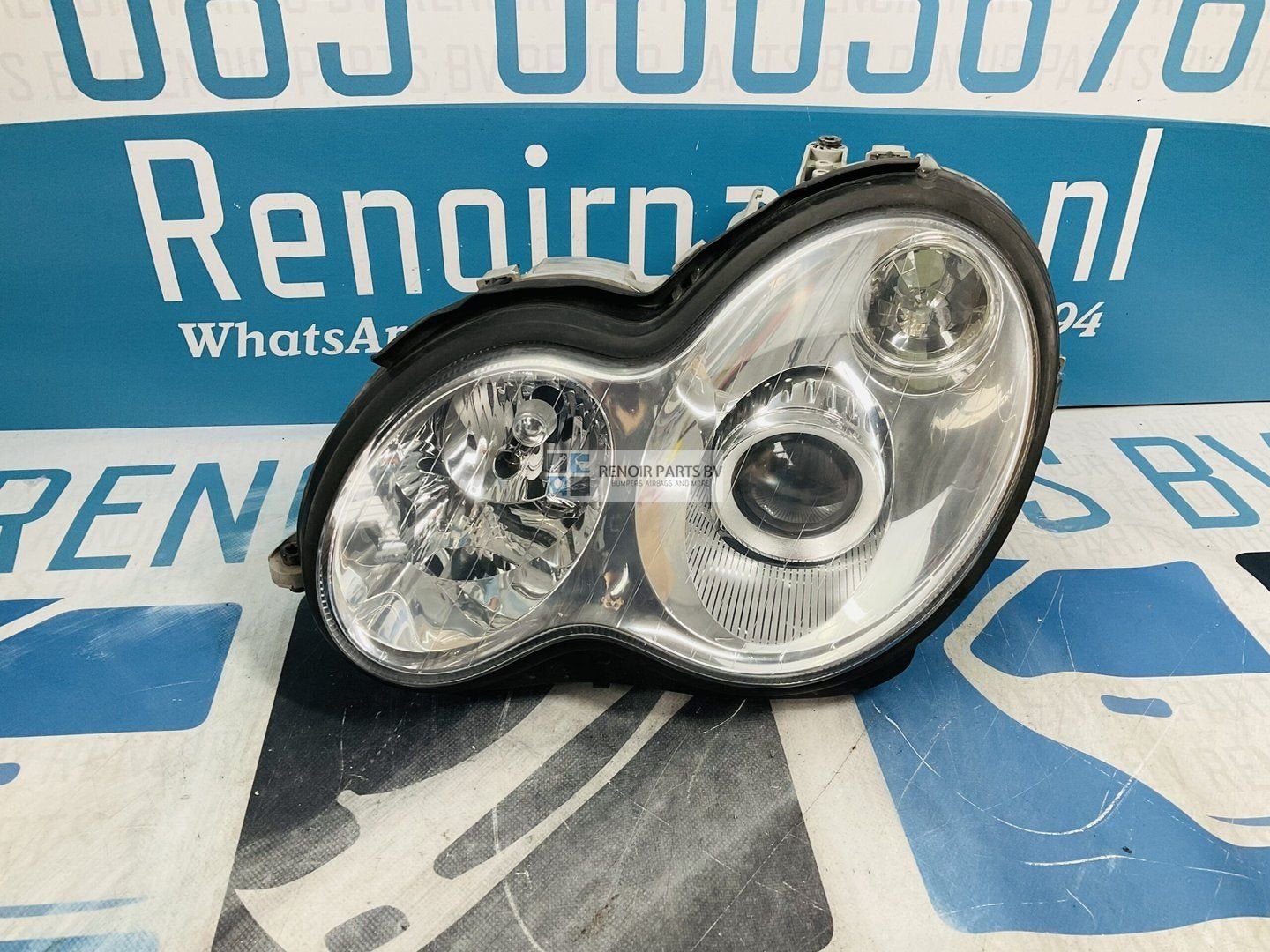 Koplamp Mercedes C Klasse W203 Xenon A2038203761 Links 2-E36, Gebruikt, -, -, 6 maanden garantie