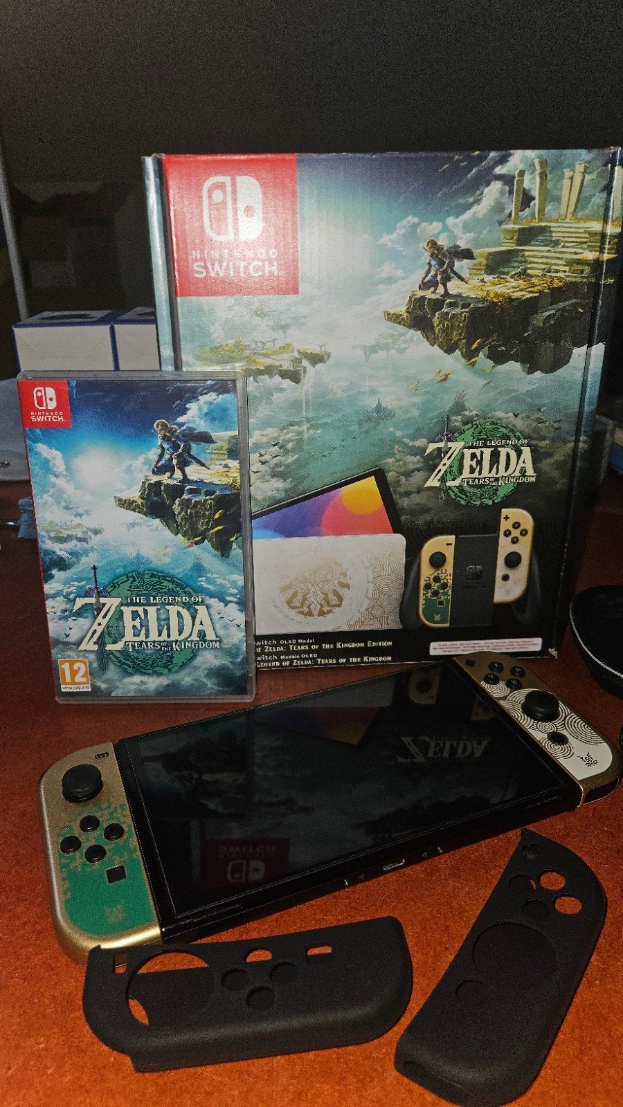 nintendo switch oled 64GB edition zelda totk +jeu zelda totk, Enlèvement, Comme neuf, Switch OLED, Avec jeux
