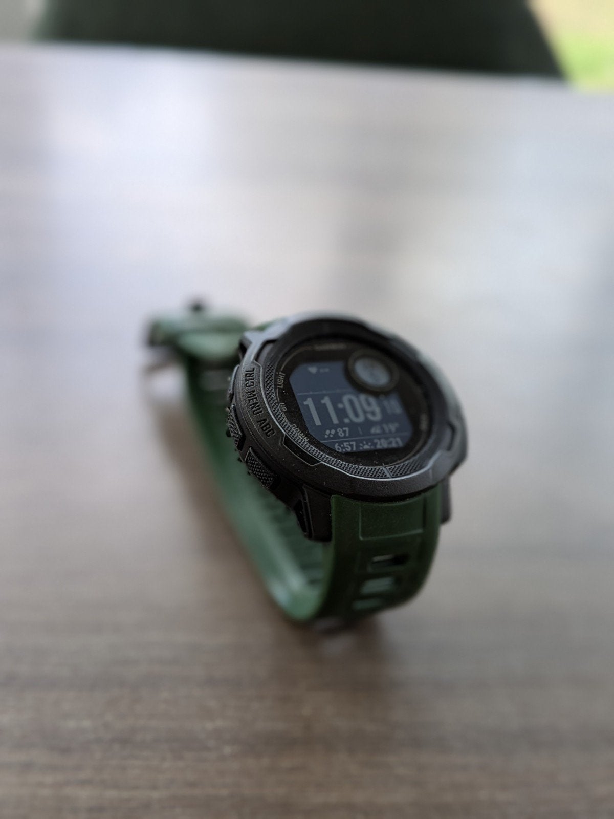 Garmin instinct 2 "graphite" in goede staat, Étanche, Enlèvement ou Envoi, Garmin, Utilisé