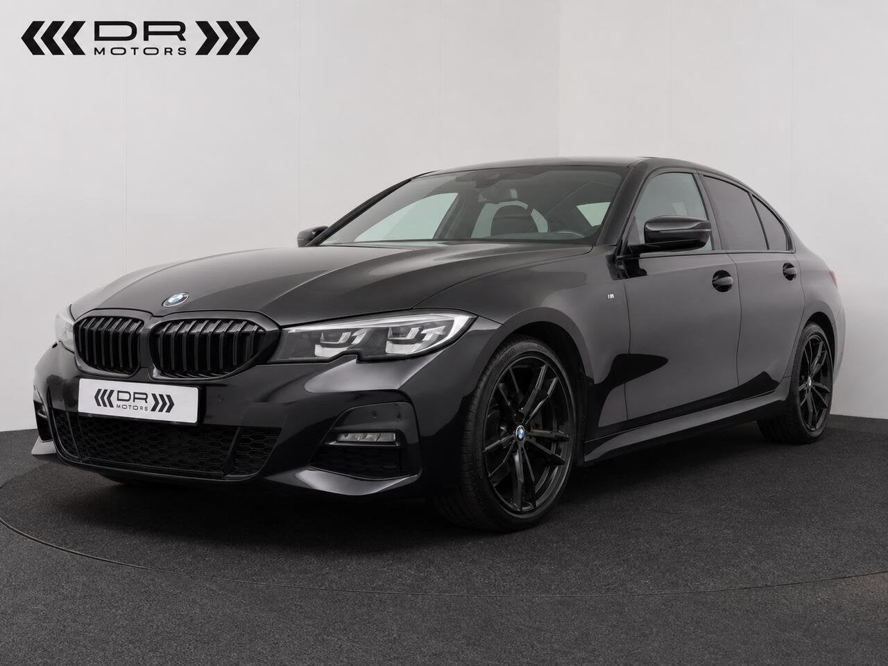 BMW 318 M SPORT - FULL BLACK -VERWARMD STUUR+ZETELS, USB, Zwart, 4 cilinders, 0 kg