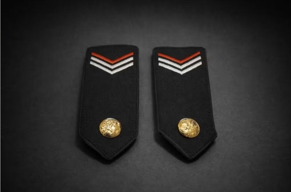 Epaulettes  grade de Caporal-chef., Enlèvement, Armée de terre, Vêtements ou Chaussures