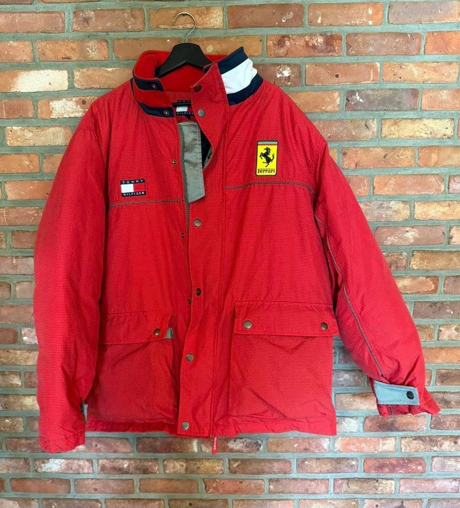 Vintage tommy hilfiger x Ferrari jas 1990, Ophalen, Zo goed als nieuw, Maat 56/58 (XL)