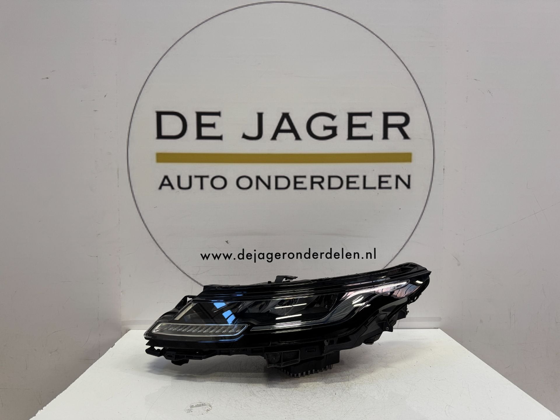 RANGE ROVER EVOQUE II L551 VOL LED KOPLAMP K8D2-13W030-AE, Dpoffice@jaguarlandrover.com, Abbey Road, Whitley 1
CV3 4LF  Coventry
