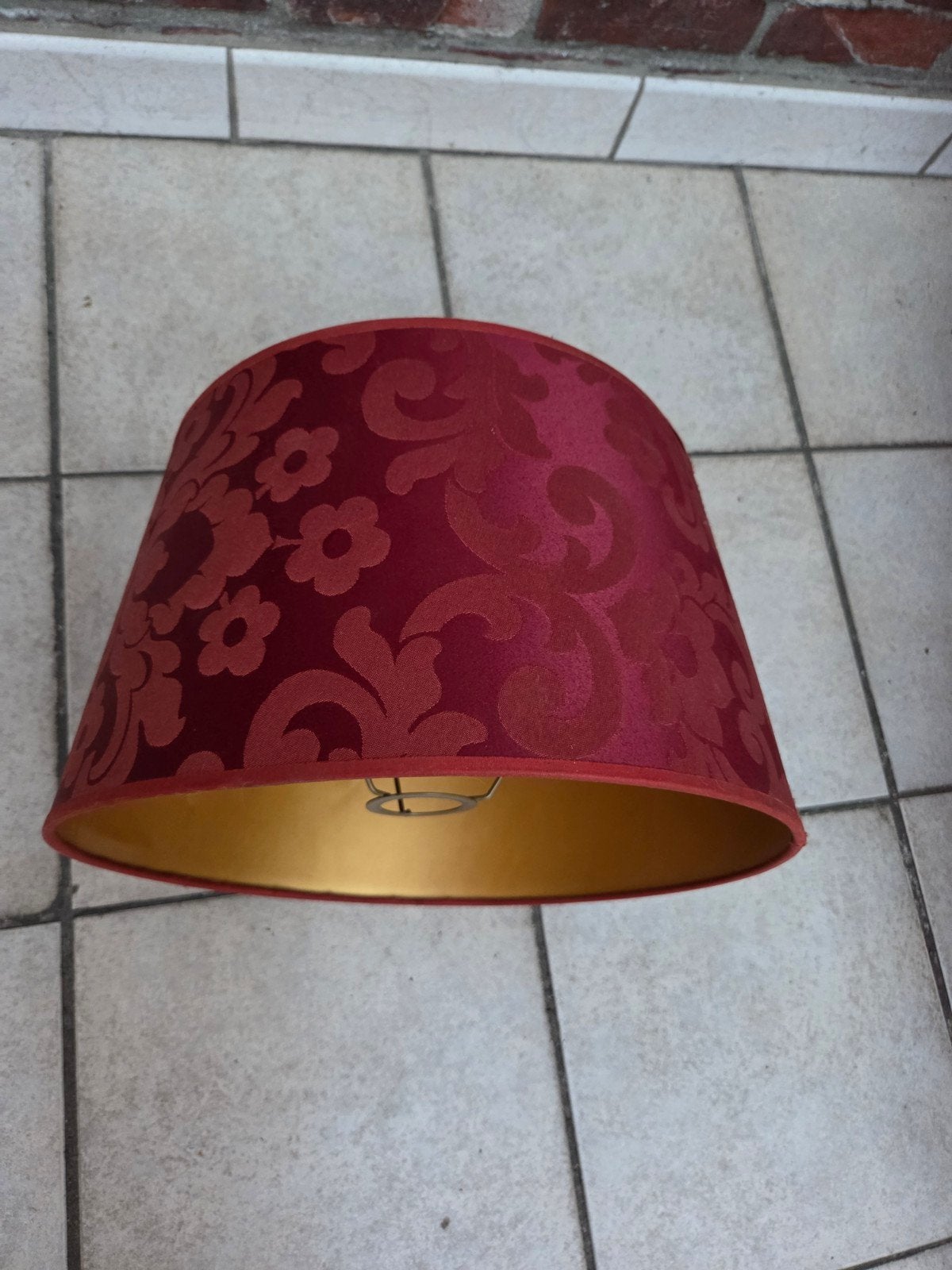 lampenkap bordeaux stof., Huis en Inrichting, Lampen | Lampenkappen, Gebruikt, 35 cm, Rond, Ophalen of Verzenden