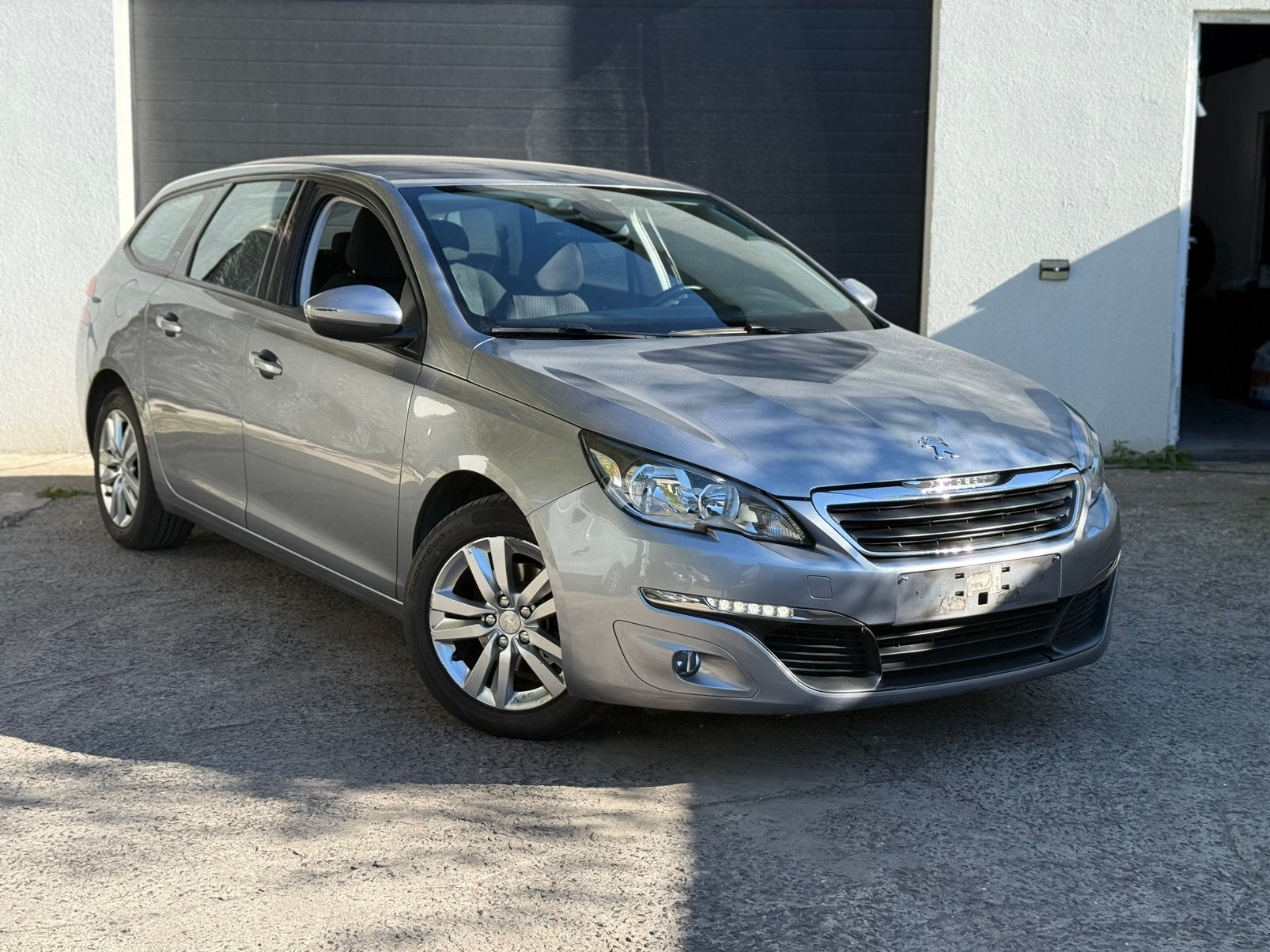 PEUGEOT 308 1.6HDI 120 CH AUTOMATIQUE EAT6 CARPLAY EURO 6, Auto's, Automaat, Euro 6, Bedrijf, 5 deurs