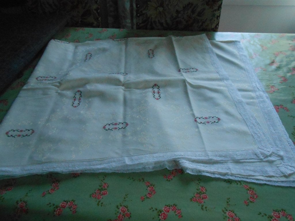 vintage geborduurd tafelkleed, Tafelkleed, Ophalen of Verzenden, Geborduurd