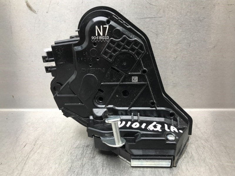 SERRURE DE PORTE RODS ARRIÈRE GAUCHE Toyota RAV4 (A5), Autos : Pièces & Accessoires, Utilisé, Toyota