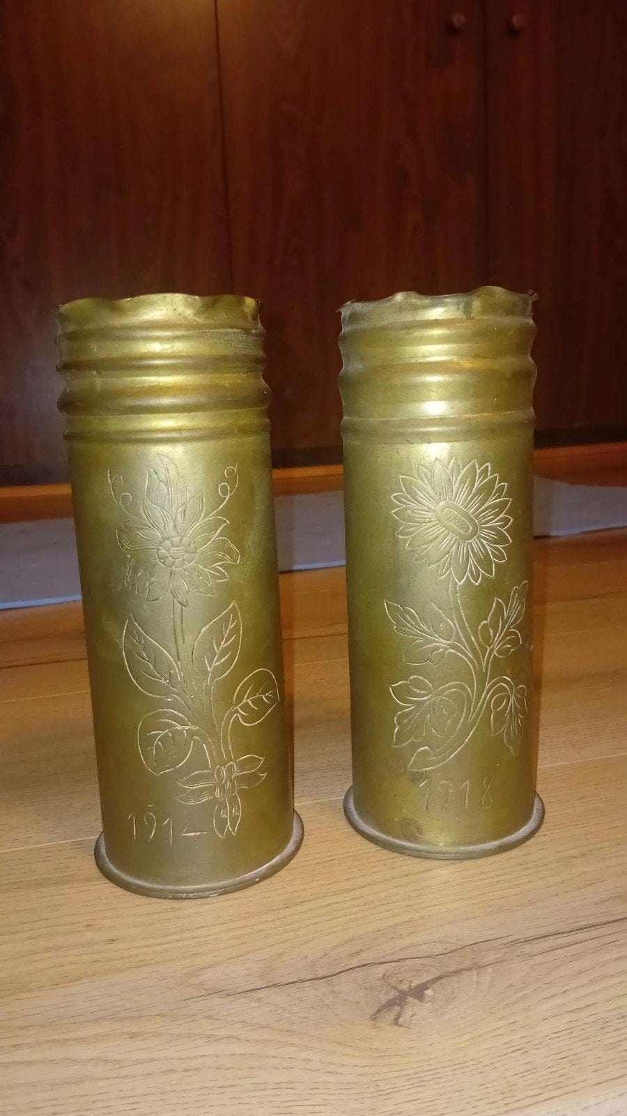 Paire de douilles d'obus gravées 1914-1918 – Art de tranchée, Enlèvement