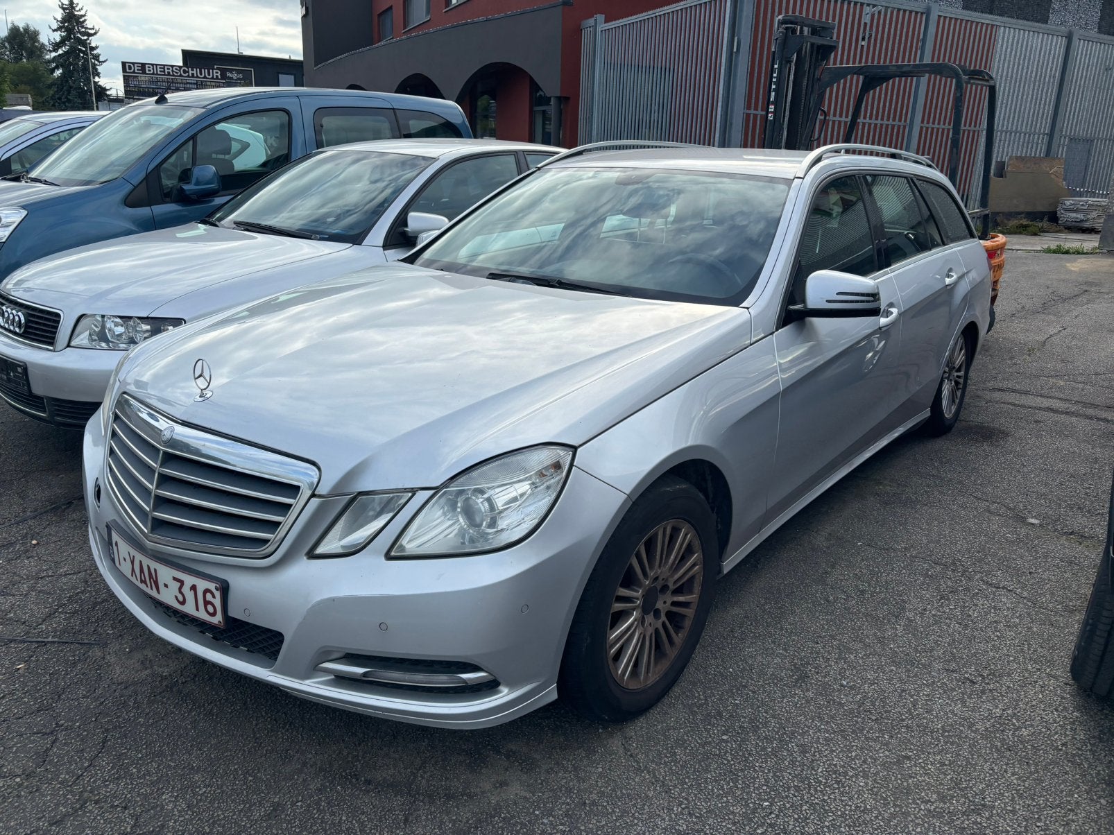 E200CDI AUTOMATIC 2012 375,000KM AIRCO 0032471654764, Auto's, Automaat, Euro 5, Zwart, Bedrijf