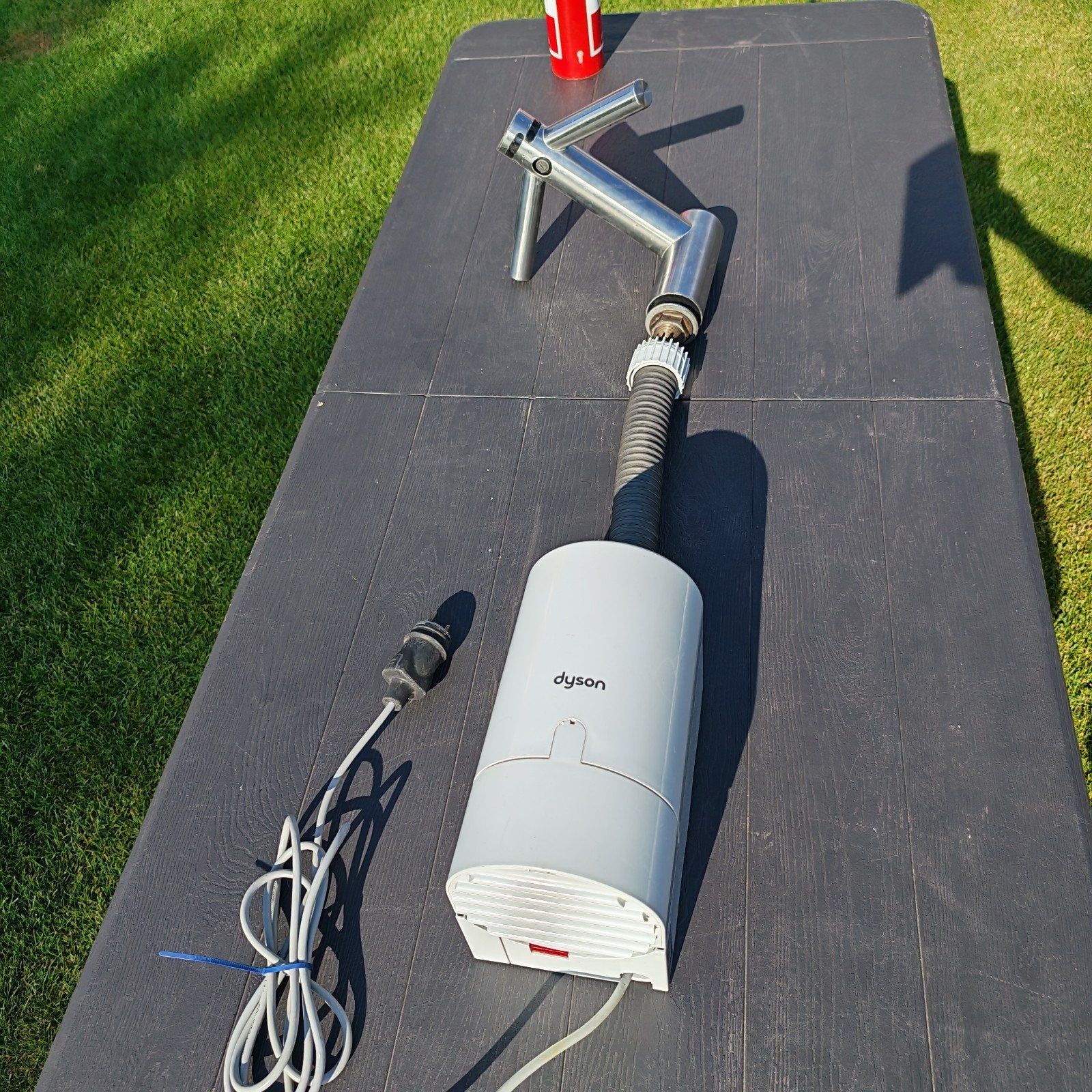 Dyson handdroger + kraan, Ophalen