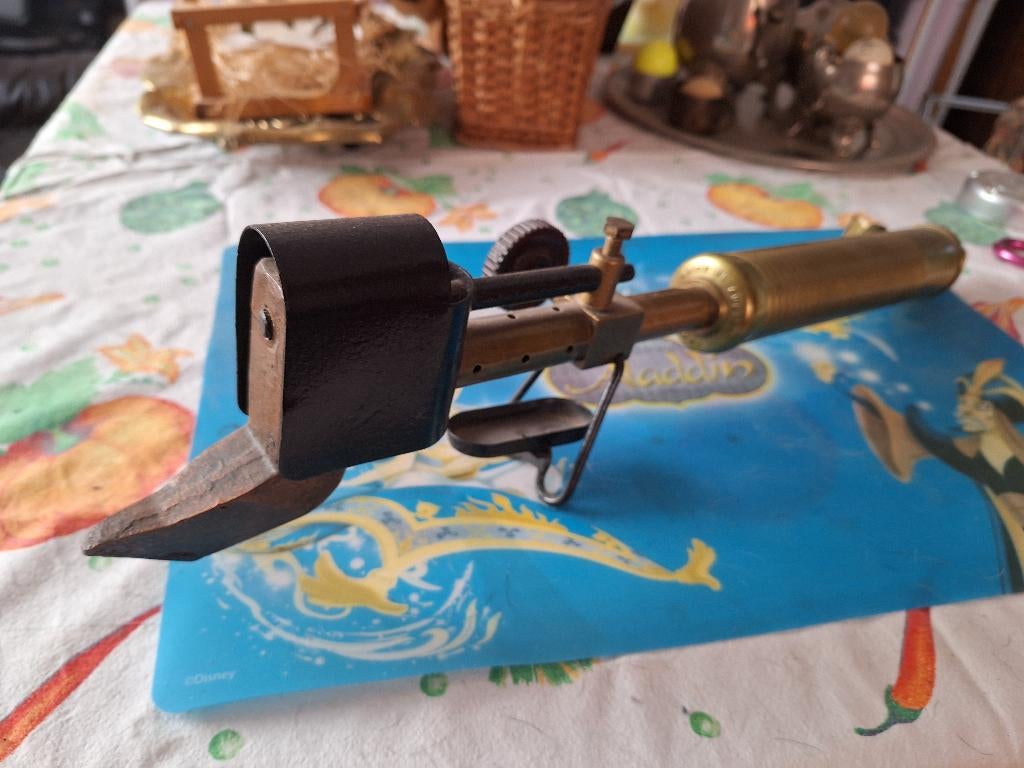 antieke soldeer bout, Ophalen
