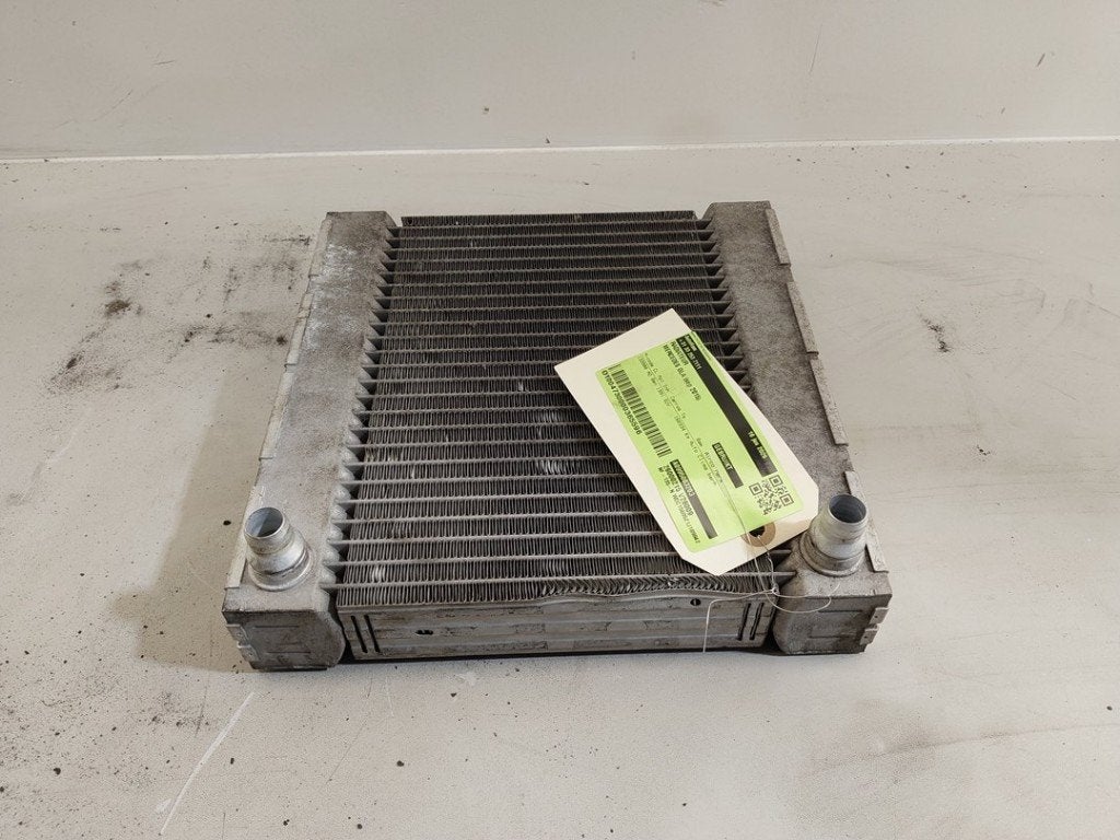 RADIATEUR EAU Mercedes-Benz GLA (156.9) (|A0995003203|), Autos : Pièces & Accessoires, Mercedes-Benz, Utilisé, Dialog.mb@mercedes-benz.com