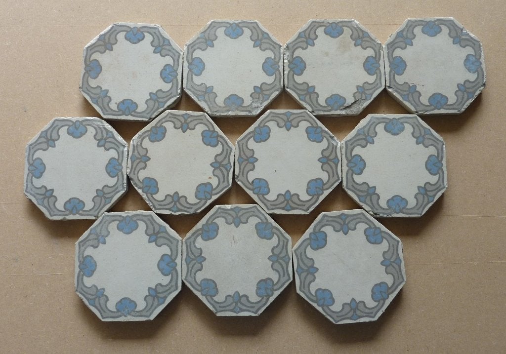54 carreaux de sol anciens., Antiquités & Art, Enlèvement