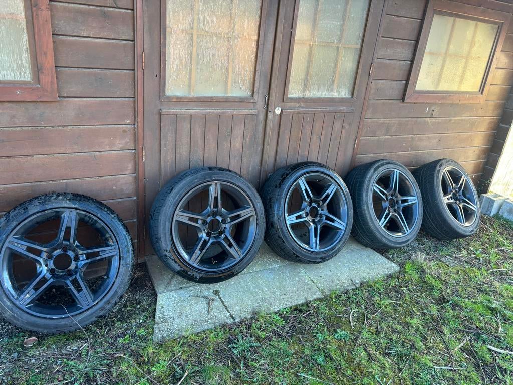 Roues +pneus mercedes AMG 17pouces, Enlèvement, Comme neuf