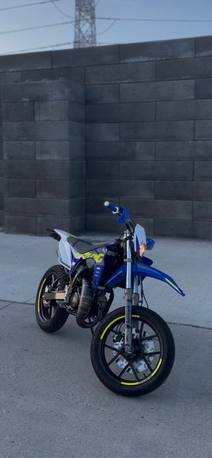 Sherco sm50r tekoop 4400km op teller, Ophalen, Zo goed als nieuw