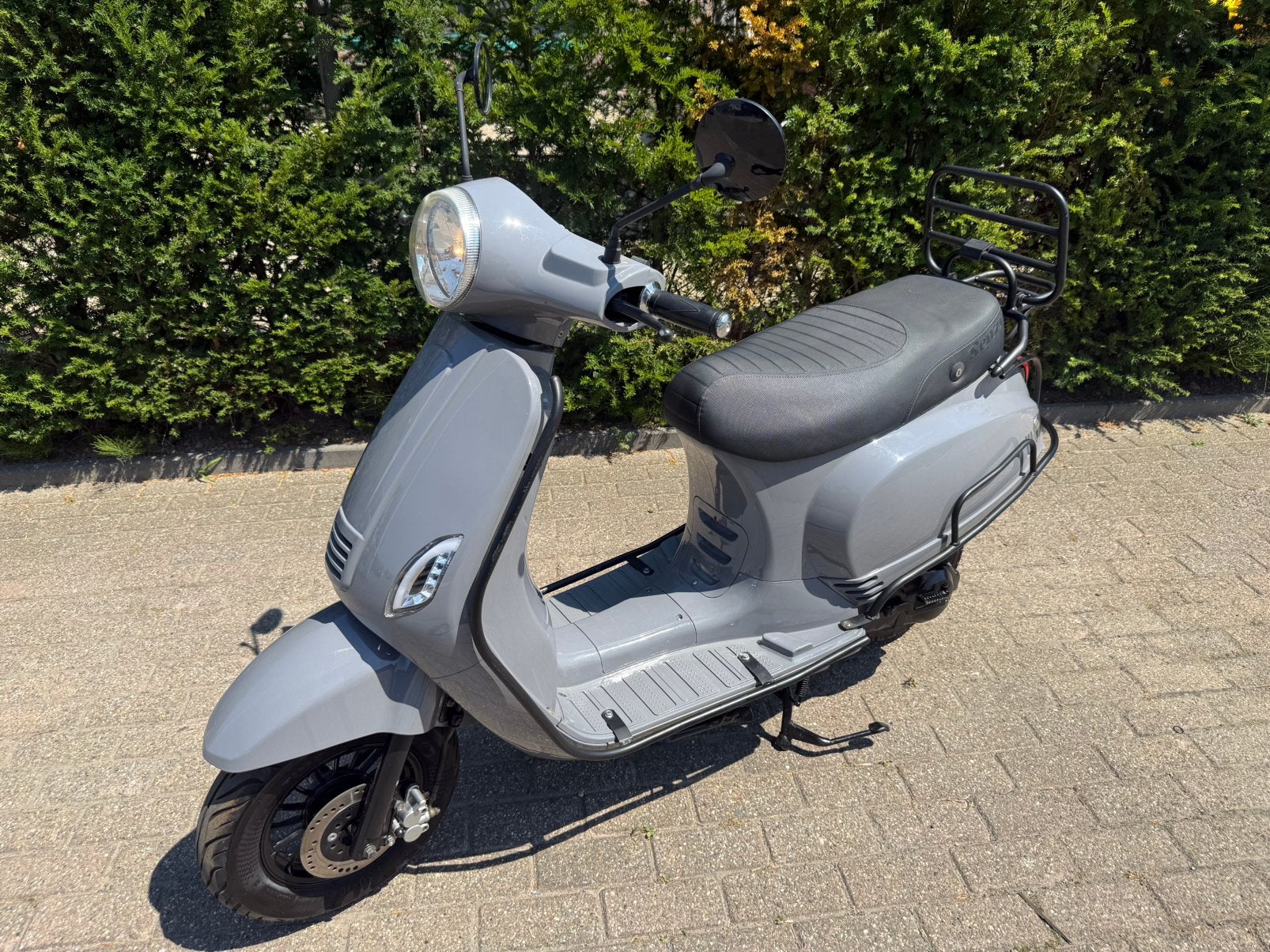 Senzo nardo grey B klasse, Fietsen en Brommers, Brommers | Overige merken, Ophalen, Gebruikt, Klasse B (45 km/u)