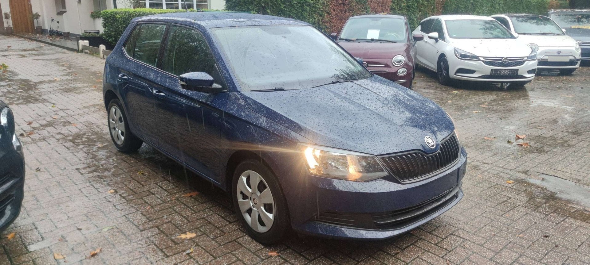 Skoda Fabia Fabia 1.0i Ambition ! AIRCO / NIEUWSTAAT !, Dealer onderhouden, Stof, Gebruikt, https://public.car-pass.be/vhr/13010934-1ec3-4ae3-a2a8-c2a008f69ac7