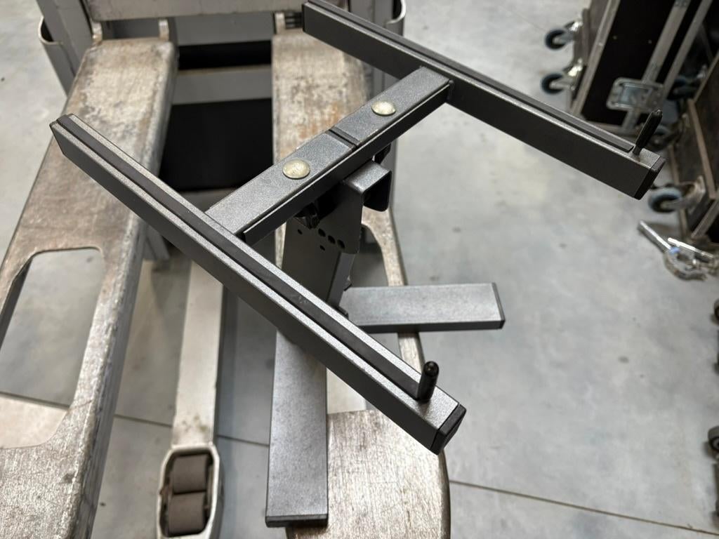 Laptop stand, Computers en Software, Laptopstandaarden, Ophalen, Gebruikt, Geen, In diepte verstelbaar