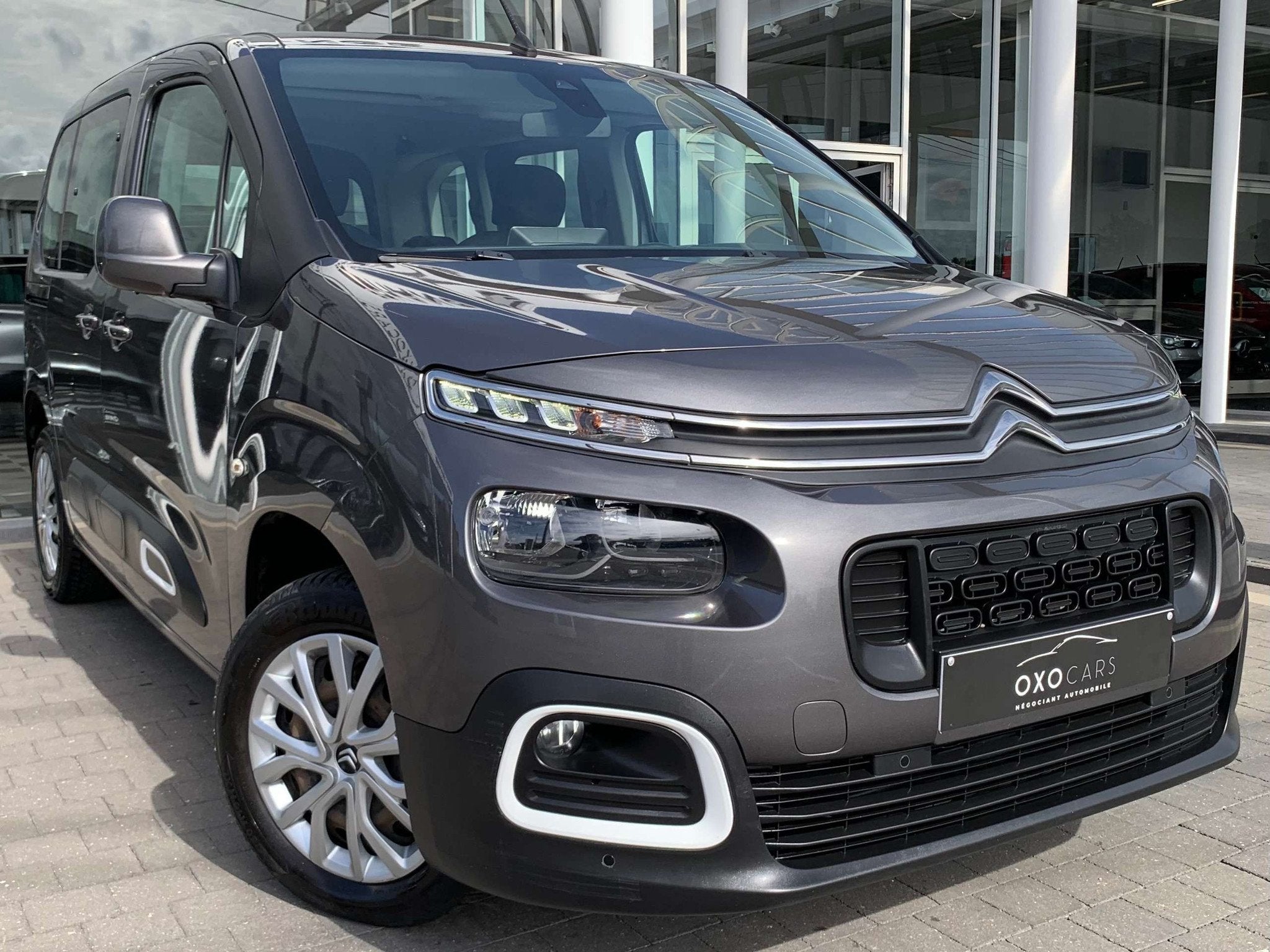 Citroën Berlingo 1.2 ESSENCE LIVE 110CV / 5 PLACES / GRAND, Autos, Argent ou Gris, Achat, Euro 6, Entreprise