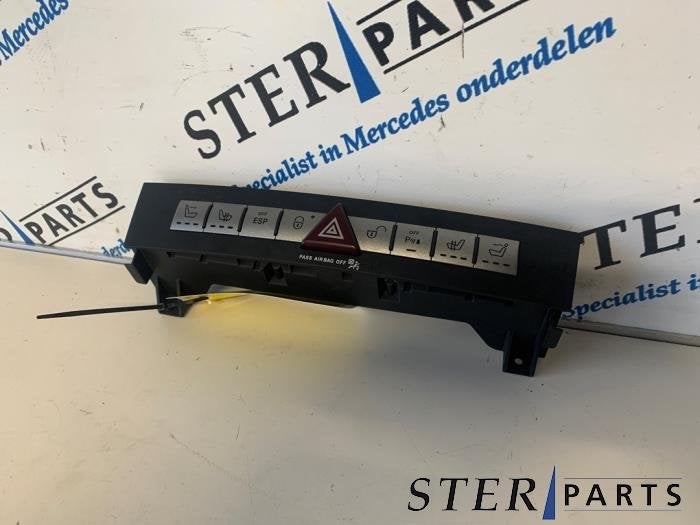 Commutateur éclairage d'urgence d'un Mercedes SLK, 3 mois de garantie, Utilisé, -, -
