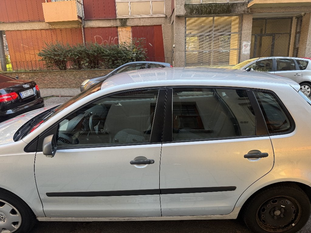 VW Polo 1.2 Essence 2005 - 157.000 km - Euro 4 - En l'état, Autos, 144 g/km, Argent ou Gris, Achat, Boîte manuelle