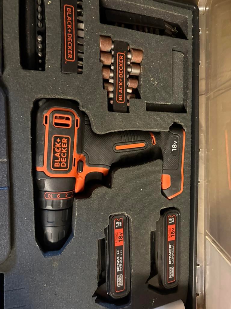 Schroefmachine black & decker, Doe-het-zelf en Bouw, Ophalen, Zo goed als nieuw, Boor- en Schroefmachine, Variabele snelheid