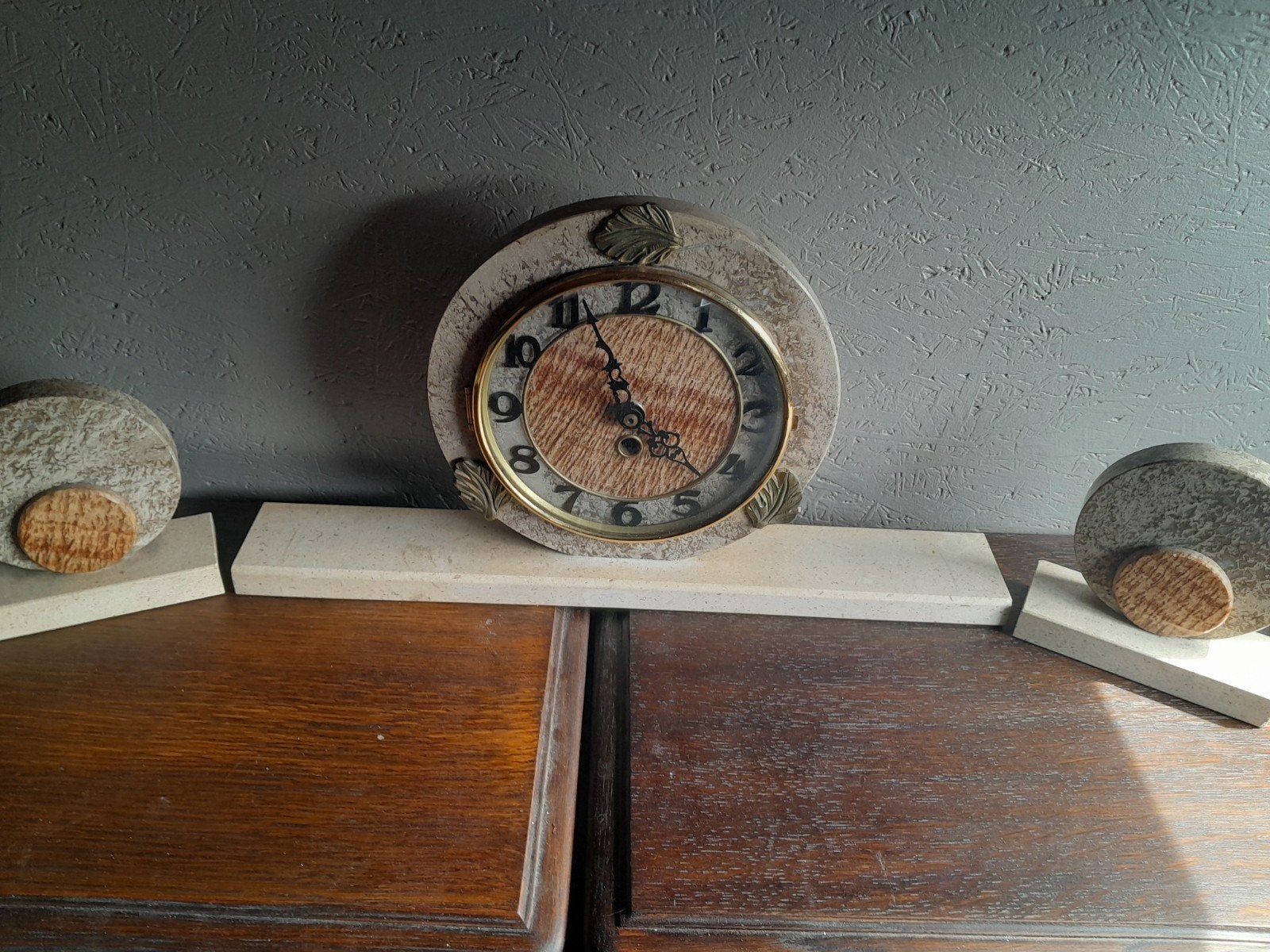 vintage. Horloge ancienne, Enlèvement
