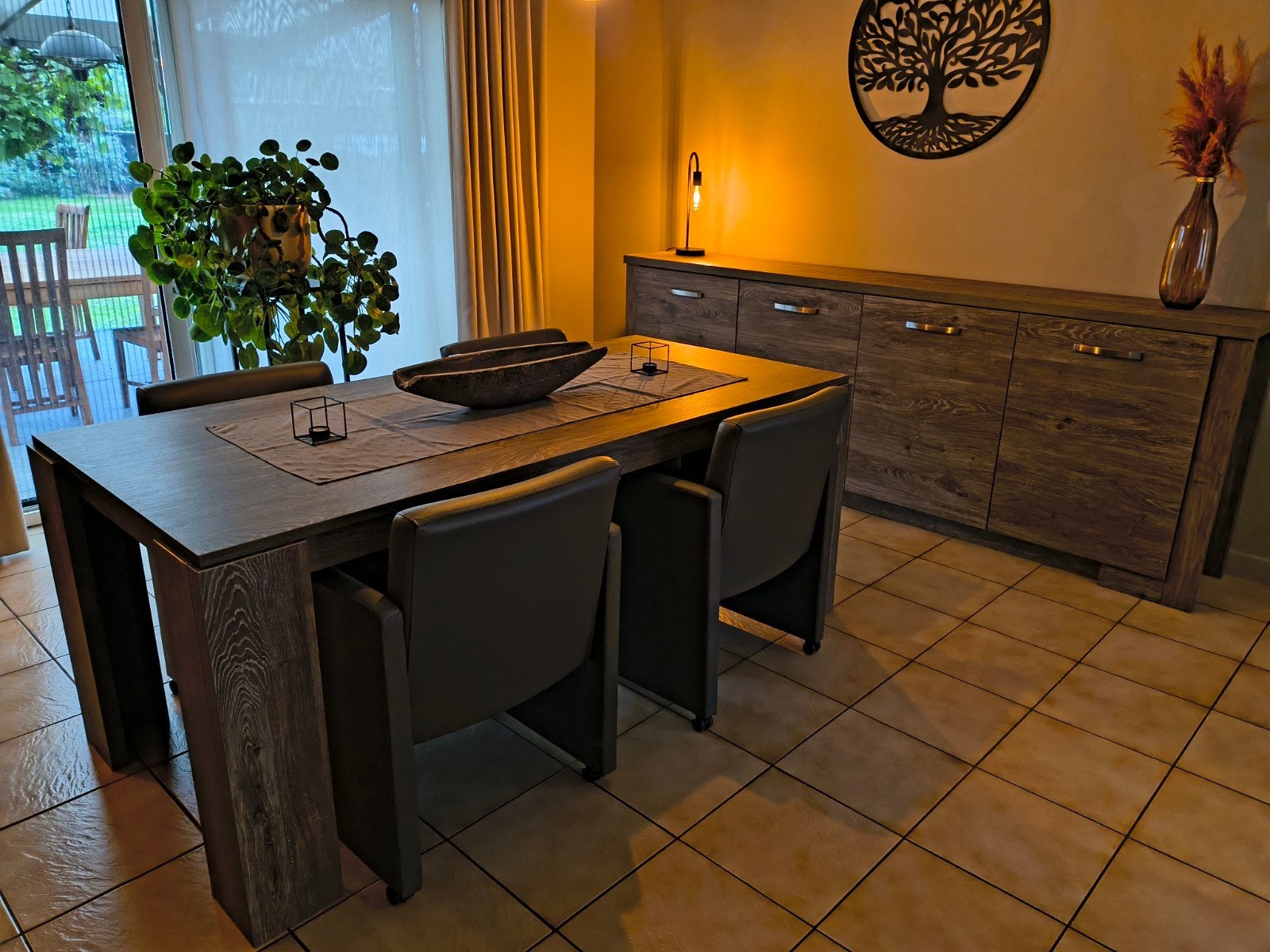 eetkamer en salon henders en Hazel + 2 industriële lusters, Huis en Inrichting, Ophalen, Gebruikt
